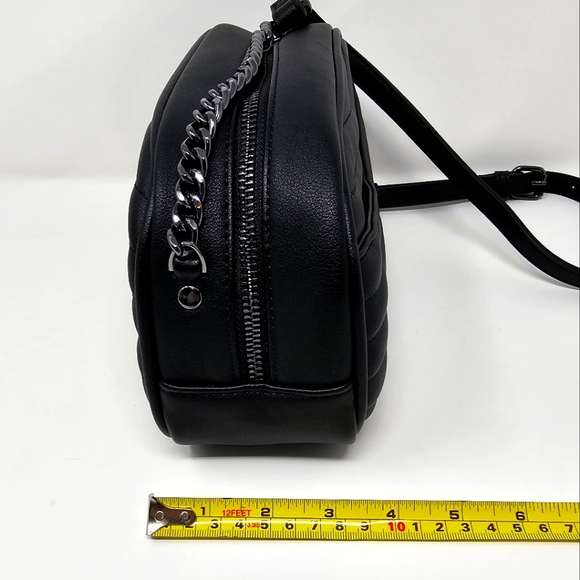 Black Quilted Crossbody Bag - Picture 15 of 16